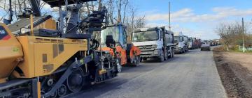 Близится к завершению ремонт участка автодороги Т-16-27 в Тарутинском районе
