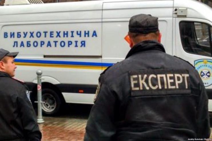 Снова "минирование": в пяти учебных заведениях Одессы ищут взрывчатку