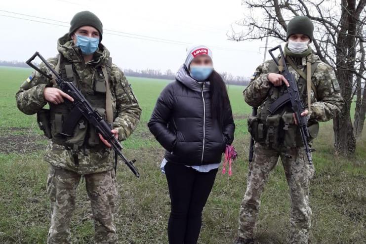 27-летняя жительница области оставила троих детей и ушла к подруге в Молдову 