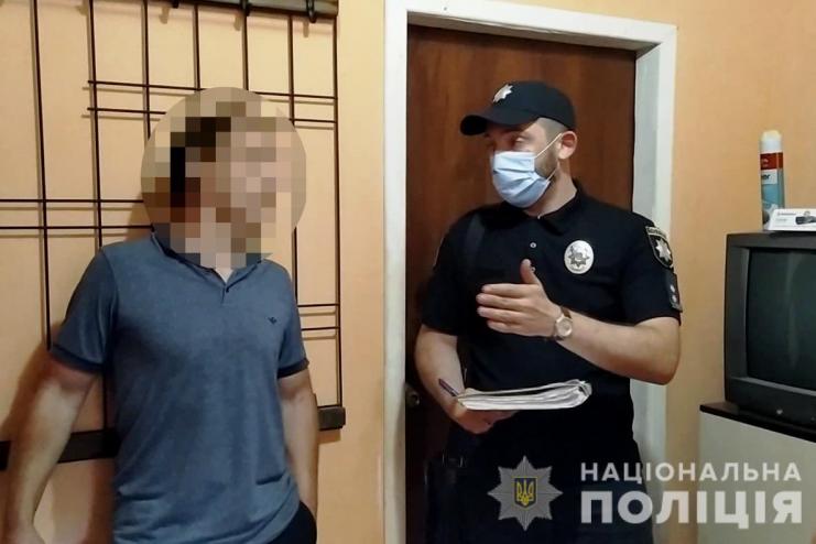 "Заставлял всю ночь стоять в углу или биться головой о стену": за издевательство над 5-летним пасынком в Одессе будет судить уроженца Луганщины