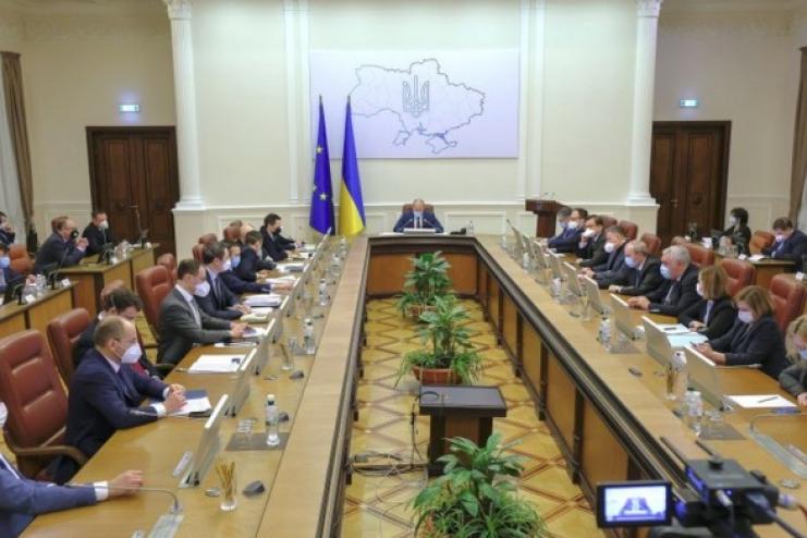 Децентралізація: уряд погодив реорганізацію 320 райдержадміністрацій