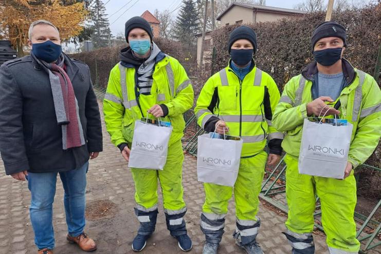 Украинские заробитчане спасли в Польше малыша, который подавился Lego
