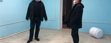 Глава Тарутинской РГА проинспектировал ход ремонта в инфекционном отделении больницы