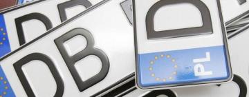 "Слуги" изменят правила растаможки автомобилей: какие налоги заплатят и что получат "евробляхеры"