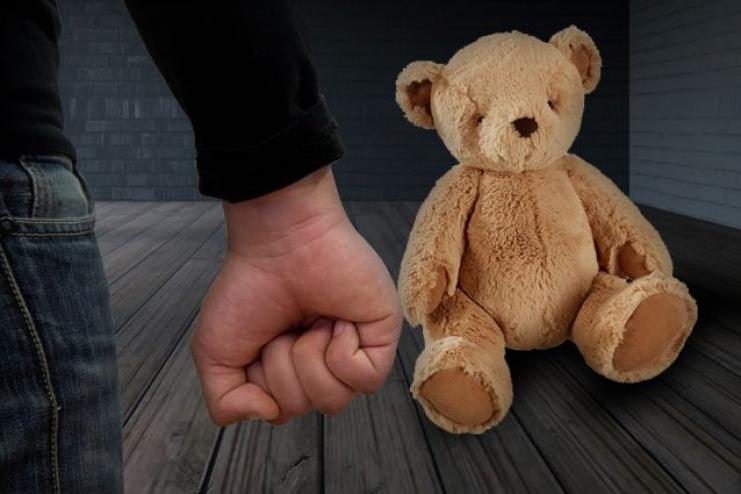 Одессит, избивавший 5-летнего пасынка, предстанет перед судом