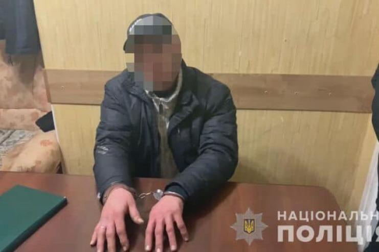 В Одессе отец годами насиловал дочерей и супругу