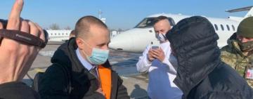 Пытался сбежать? В "Борисполе" посадили самолет с  экс-топом Приватбанка