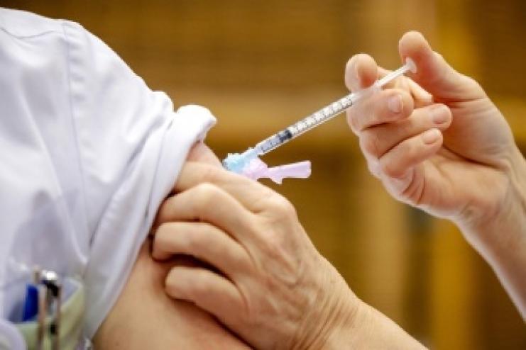 В Украину прибыла вакцина от COVID-19: завтра стартует вакцинация
