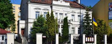 Кричущий випадок: співробітники українського посольства в Польщі попалися на контрабанді