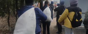 57 кг корма: Килийские школьники помогли одесским зоозащитникам