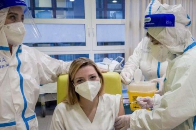 У світі зробили понад 300 млн щеплень проти коранавірусу