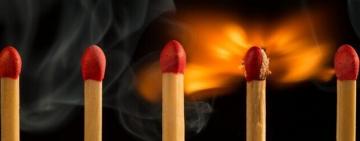 Одесситка подожгла двери облуправления Пенсионного фонда