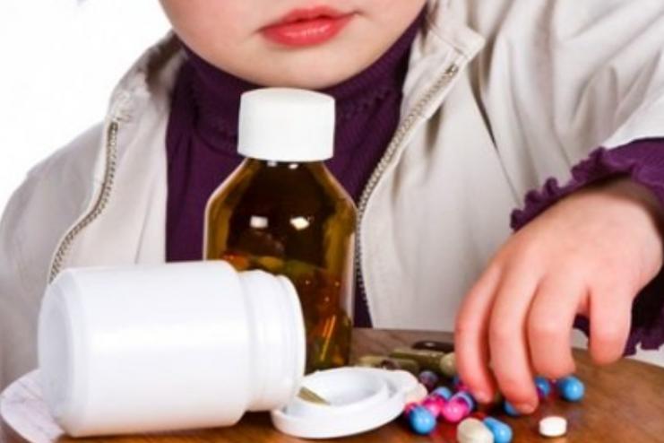У ВР хочуть обмежити продаж ліків дітям після хвилі самогубств