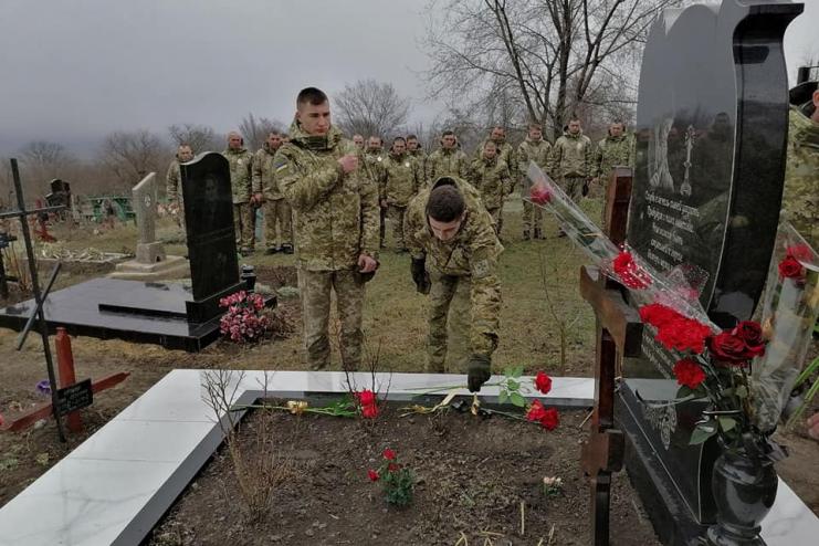 Пограничники почтили память погибшего побратима Дмитрия Деде