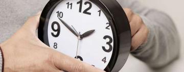 Верховна Рада до кінця тижня може скасувати переведення годинників в Україні 