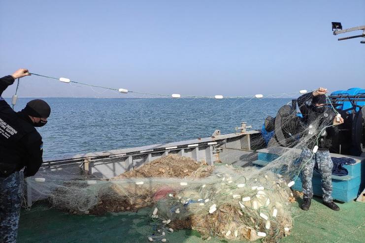 Прикордонники затримали на Дунаї двох громадян України, які незаконно виловлювали рибу