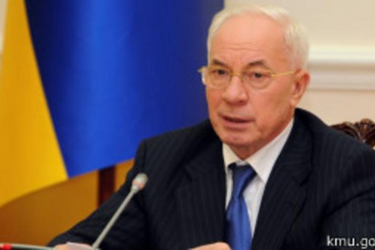 Азарову повідомили про підозру в держзраді через Харківські угоди