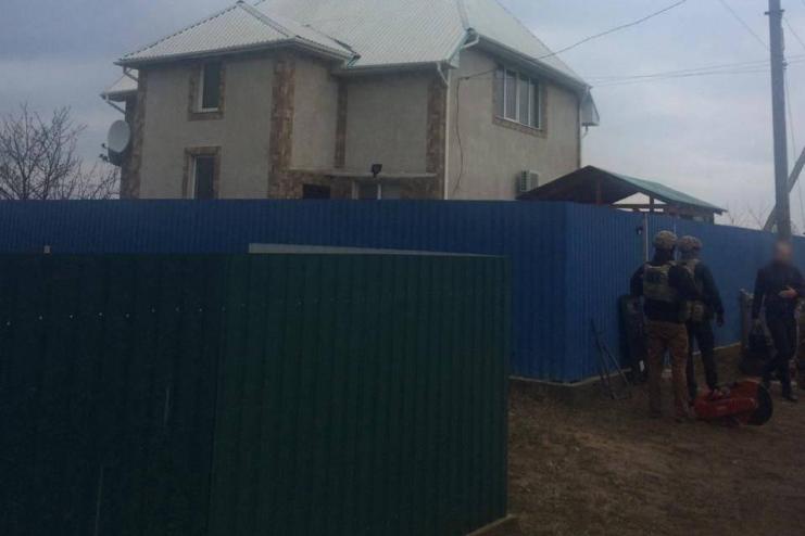 ВИКРАЛИ, БИЛИ Й ВИМАГАЛИ ГРОШІ: на Одещині викрили  зухвалу банду