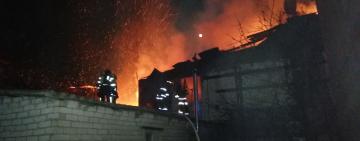 ТРИ ПОЖАРА В ОДНУ НОЧЬ: СПАСАТЕЛИ ОДЕСЧИНЫ РАССКАЗАЛИ О НОЧНЫХ ПРОИСШЕСТВИЯХ