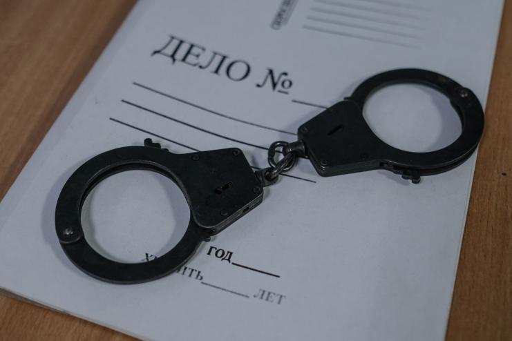 УКРАЛИ НАРУЧНИКИ: В ОДЕССЕ ОГРАБИЛИ ПОЛИЦЕЙСКОГО