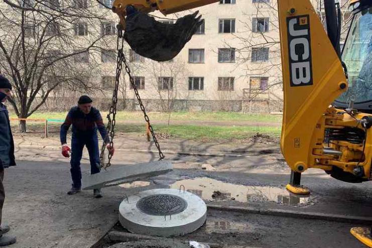 У Главанах замінено 600 метрів водопровідної магістралі, в Арцизі ремонтують  каналізаційні колодязі