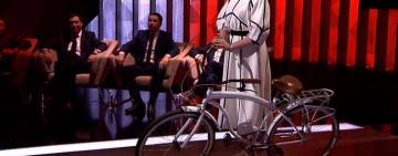 Не рояль. Мосейчук притягла в студію «1+1» велосипед Голобородька 
