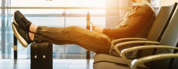 Українці не зможуть повноцінно їздити за кордон до завершення вакцинації – Кулеба