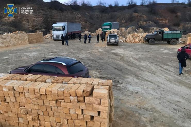 Ущерб - 25 млн грн: в Одесской области выявили масштабную нелегальную добычу известняка