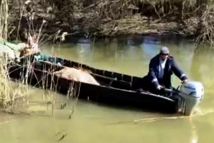 Возле Вилково полицейские разоблачили рыбака, который пьяный управлял лодкой (видео)