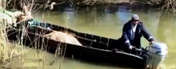 Возле Вилково полицейские разоблачили рыбака, который пьяный управлял лодкой (видео)