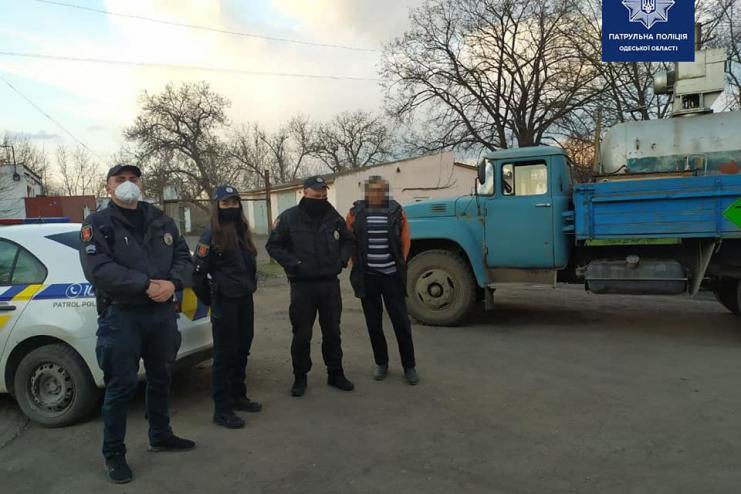 Одесские патрульные помогли оперативно доставить кислород в больницу 
