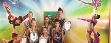 Арцизькі спортивні акробатки беруть участь у Всеукраїнському турнірі у Харкові (перші результати) 