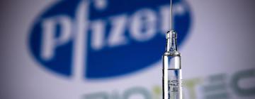 Сегодня в Украину должна прибыть первая партия вакцины против коронавируса Pfizer