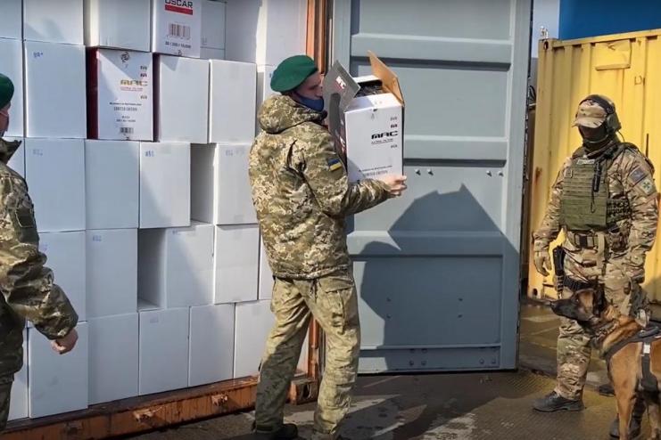 В Одесском порту пограничники обнаружили безакцизные сигареты на 145 млн гривен