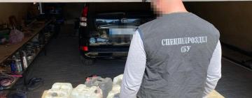 На Одесчине СБУ заблокировала теневые схемы сбыта суррогатного алкоголя и контрабандных сигарет