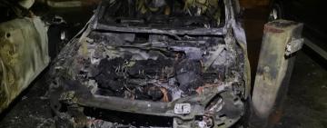 Ночной поджог: сгоревший автомобиль принадлежит семье экс-прокурора Одесской области 
