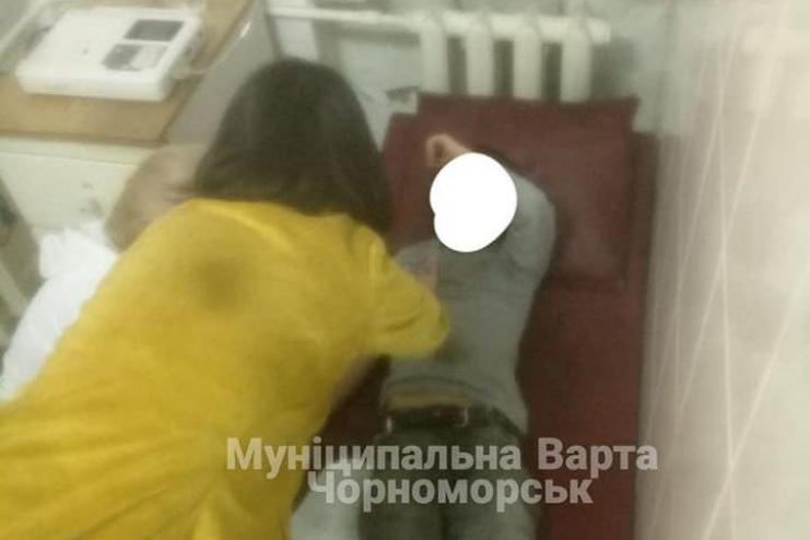 В ОДЕССКОЙ ОБЛАСТИ МУЖЧИНА НАПОИЛ 9-ЛЕТНЕГО МАЛЬЧИКА АЛКОГОЛЕМ