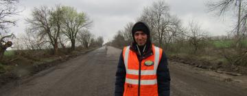 Строим дорогу на своей родине: "...приятно строить дорогу, по которой мне же самому доведется ездить к родителям!"