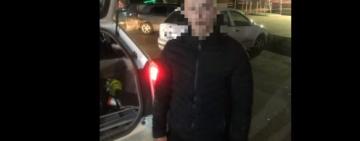 Пьяный одессит  повредил девять авто, пытаясь скрыться от патрульных