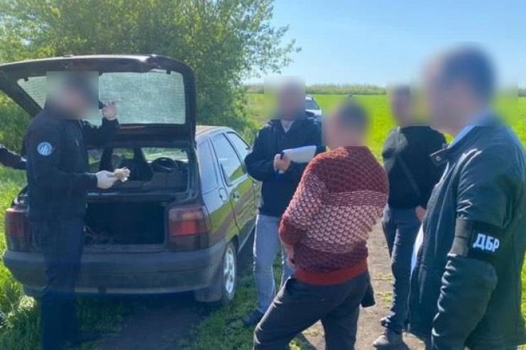 НА ОДЕЩИНІ  ПОЛІЦЕЙСЬКОГО ЗАТРИМАЛИ ПІД ЧАС ОДЕРЖАННЯ ХАБАРА