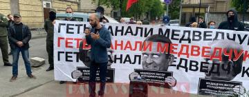 Под СНБО требуют закрытия одесских каналов, якобы принадлежащих Медведчуку