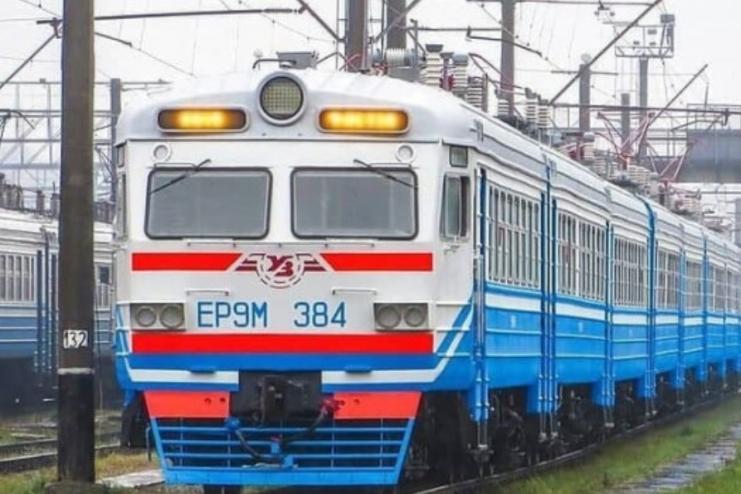 На літній період курсуватиме додаткова електричка Одеса - Білгород-Дністровський