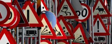 В Украине с 1 ноября появятся новые дорожные знаки