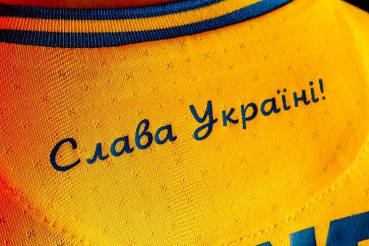 УЄФА заборонив гасло "Героям слава!" на формі збірної України – ЗМІ