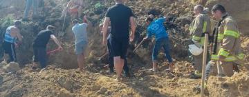 Жертв і постраждалих немає: рятувальники розчистили місце завалу у Лебедівці