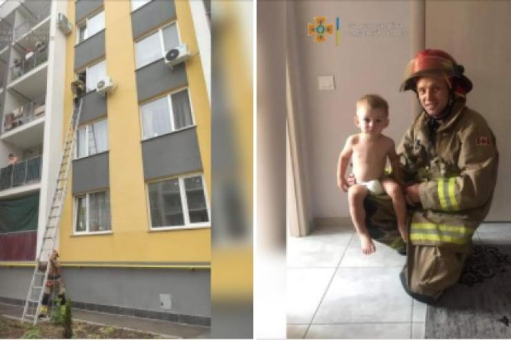 Двухлетний мальчик закрыл маму на балконе: пришлось вызывать спасателей
