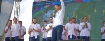 Болельщики встретили сборную Украины в Борисполе (видео)