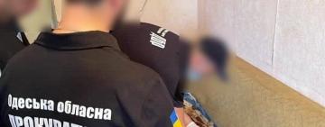 НА ОДЕЩИНІ ЗАТРИМАНО ДВОХ ПОЛІЦЕЙСЬКИХ ПІД ЧАС ОДЕРЖАННЯ ХАБАРА 