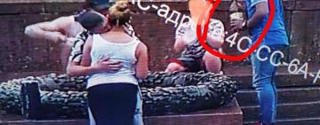 В ОДЕССЕ КОМПАНИЯ ЖАРИЛА ШАШЛЫК НА ВЕЧНОМ ОГНЕ