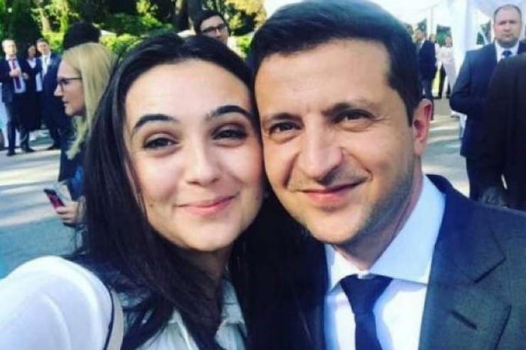 Мендель вже не прес-секретар президента, але ще без нової посади в ОП